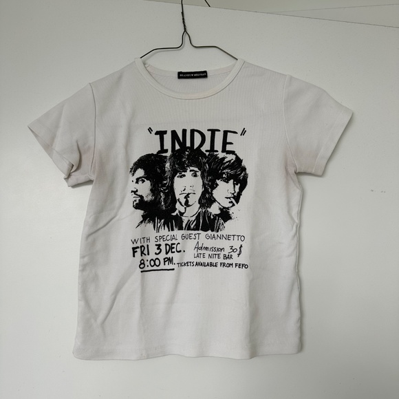 Brandy Melville graphic tee - Picture 2 of 4